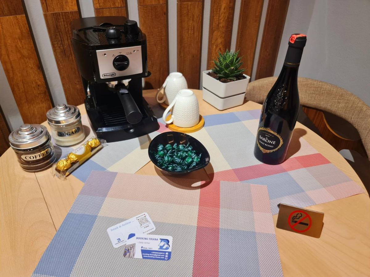 Sunny Apartment - Blloku Tirana, Near Lake Luaran gambar